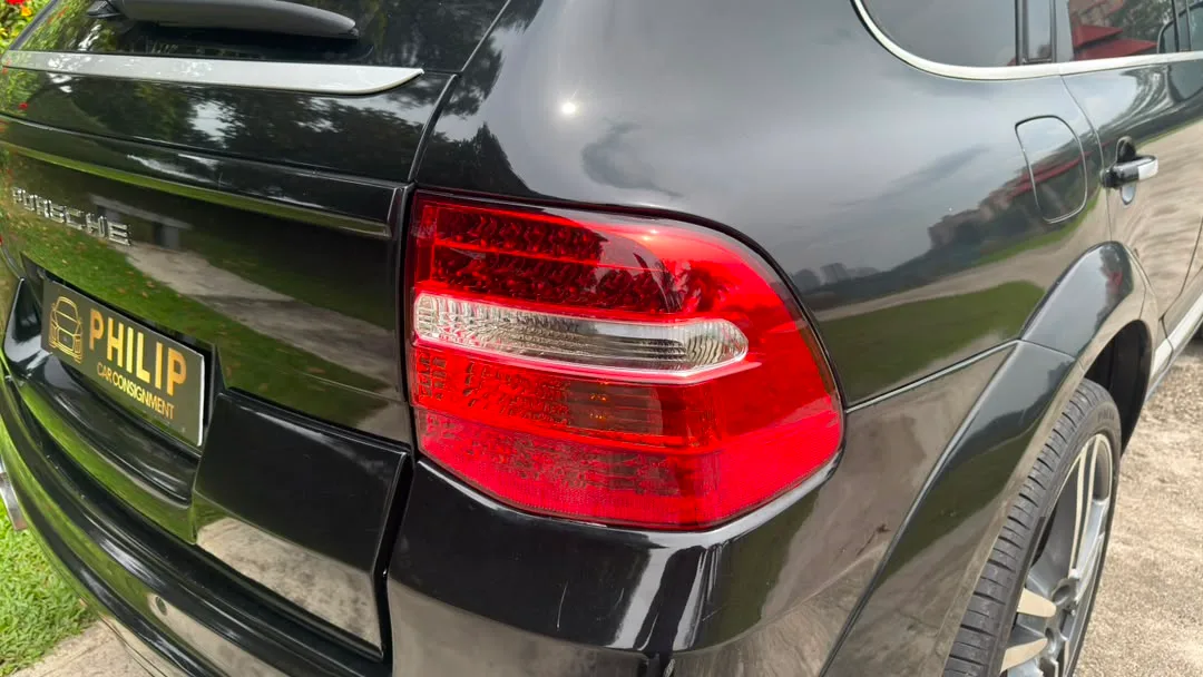 Porsche Cayenne Tiptronic — photo 6 of 25