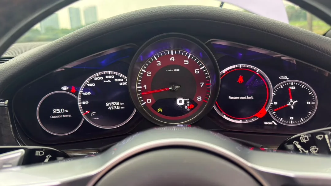 Porsche Panamera Wagon 4s — photo 20 of 31